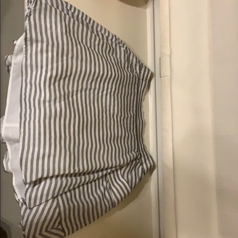 BCBG skirt, with pockets